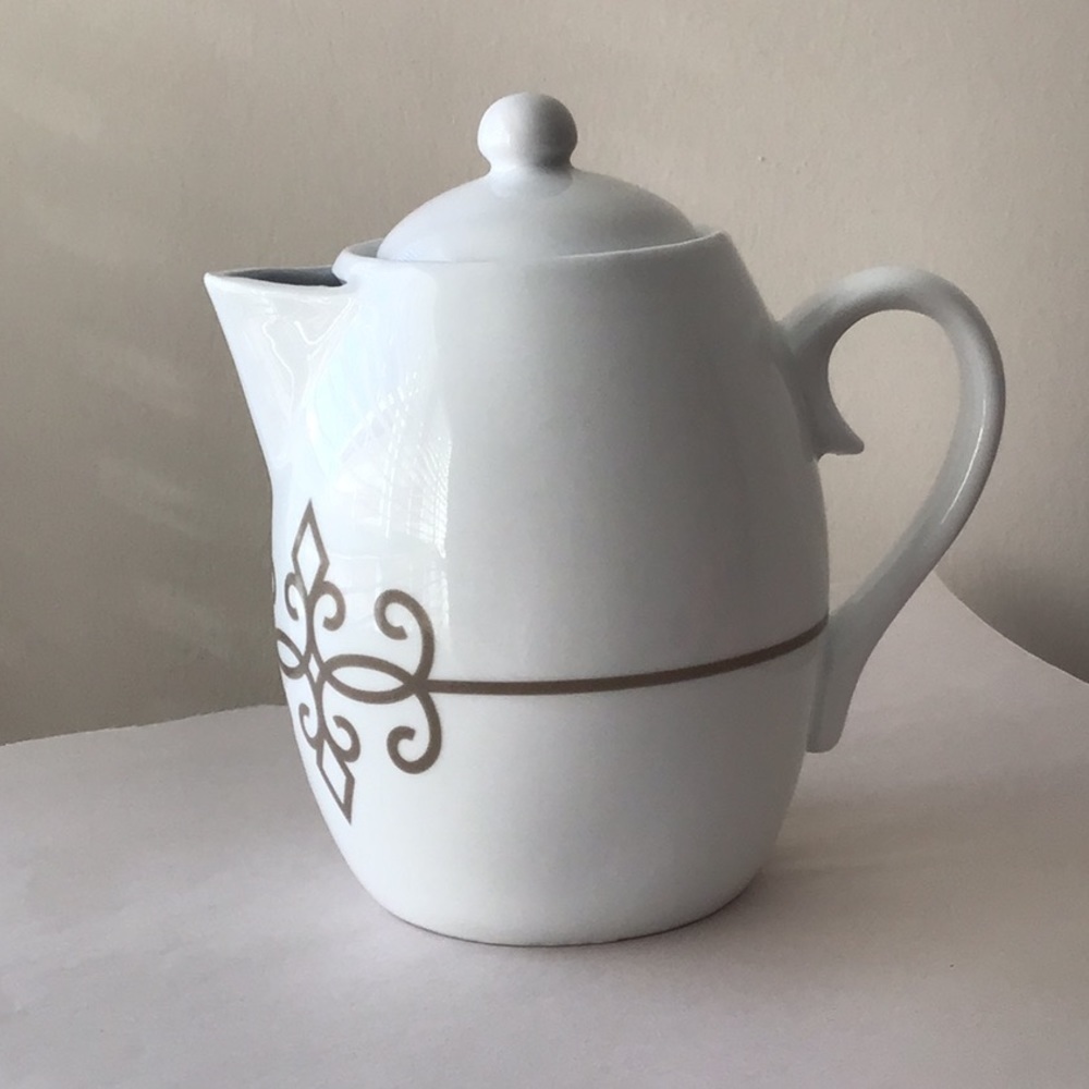 𝅺STARBUCKS Coffee/Tea Pot 2015